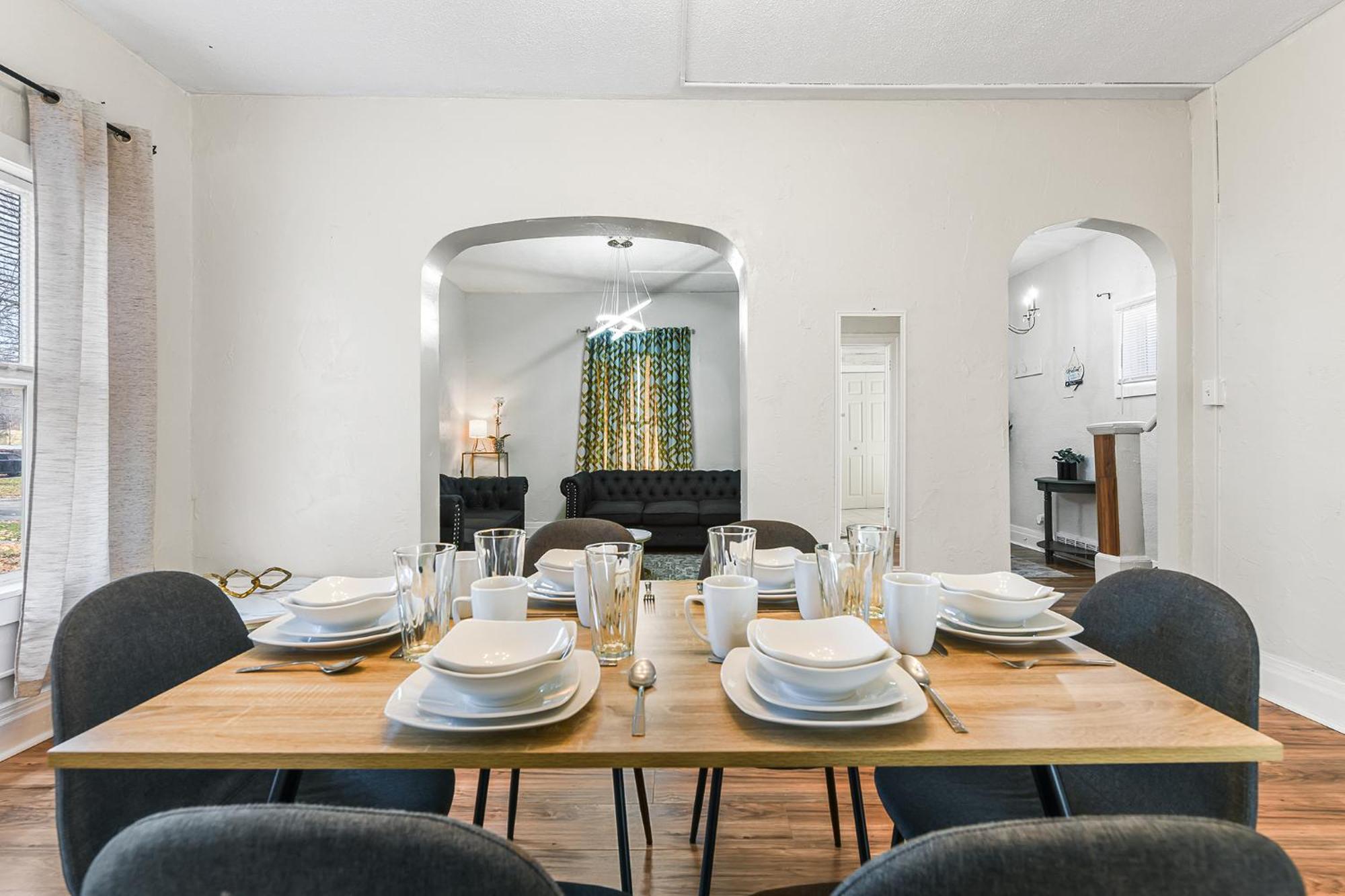Contemporary Urban Home Ниагара-Фолс Экстерьер фото